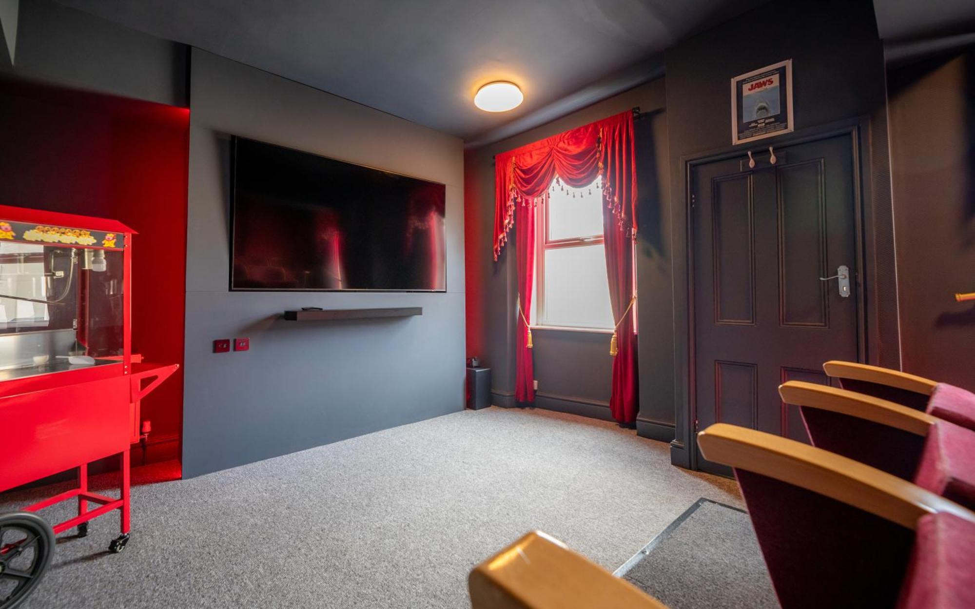 The Cadnant Holiday House Llandudno Exterior photo